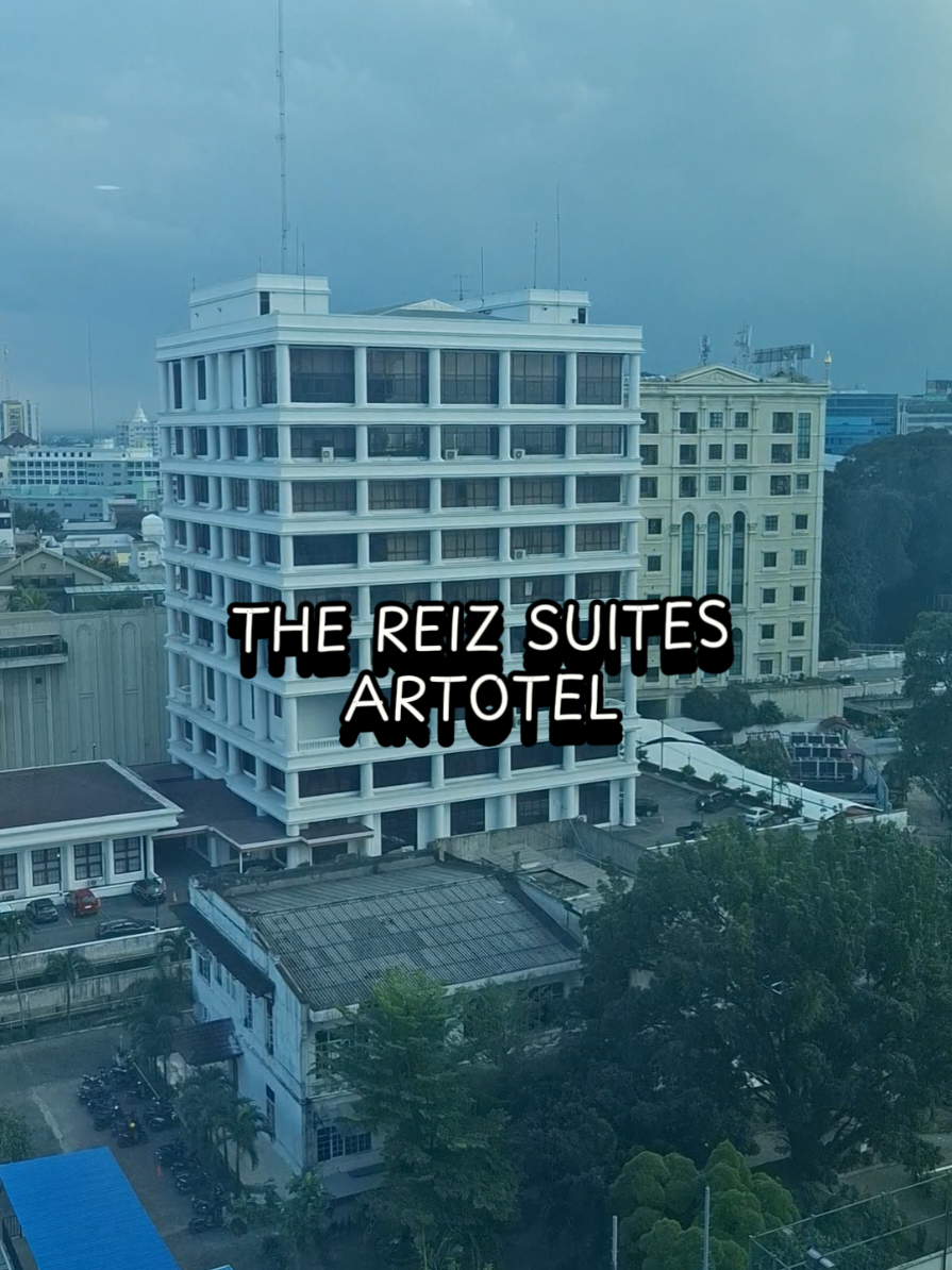 Rekomendasi Apartemen Murah, Estetik, Pusat Kota Medan Dan Letak Super Strategis Dekat Berbagai Mall Viewnya Cantik #superbrandgohotel #superbrandgo #thereizsuitesmedan #artotel #apartemenmurah 