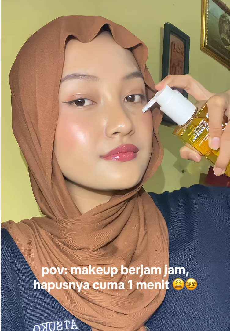 #hapusmakeup #beautycontentcreator #fyp #glad2glow #cleansingoil 
