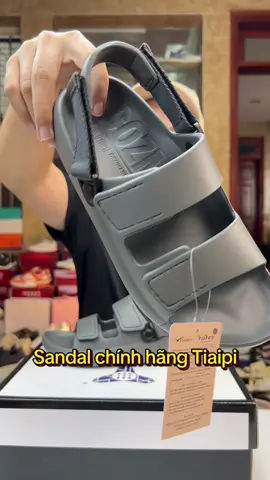 Sắm đôi sandal chính hãng đi cho đẹp, cho bền các b ơi #manhgiay #depquaihau #sandal #depnam #depnu 