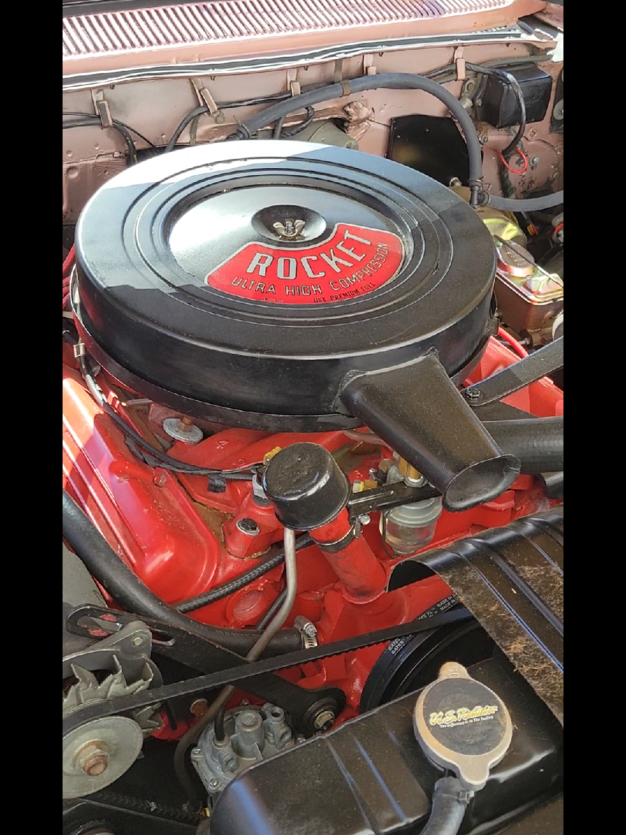 1963 Oldsmobile Rocket 88 ,met a cool homeowner today and she let us check out this Beautiful Oldsmobile  #oldsmobile442  #oldsmobilerocket88 