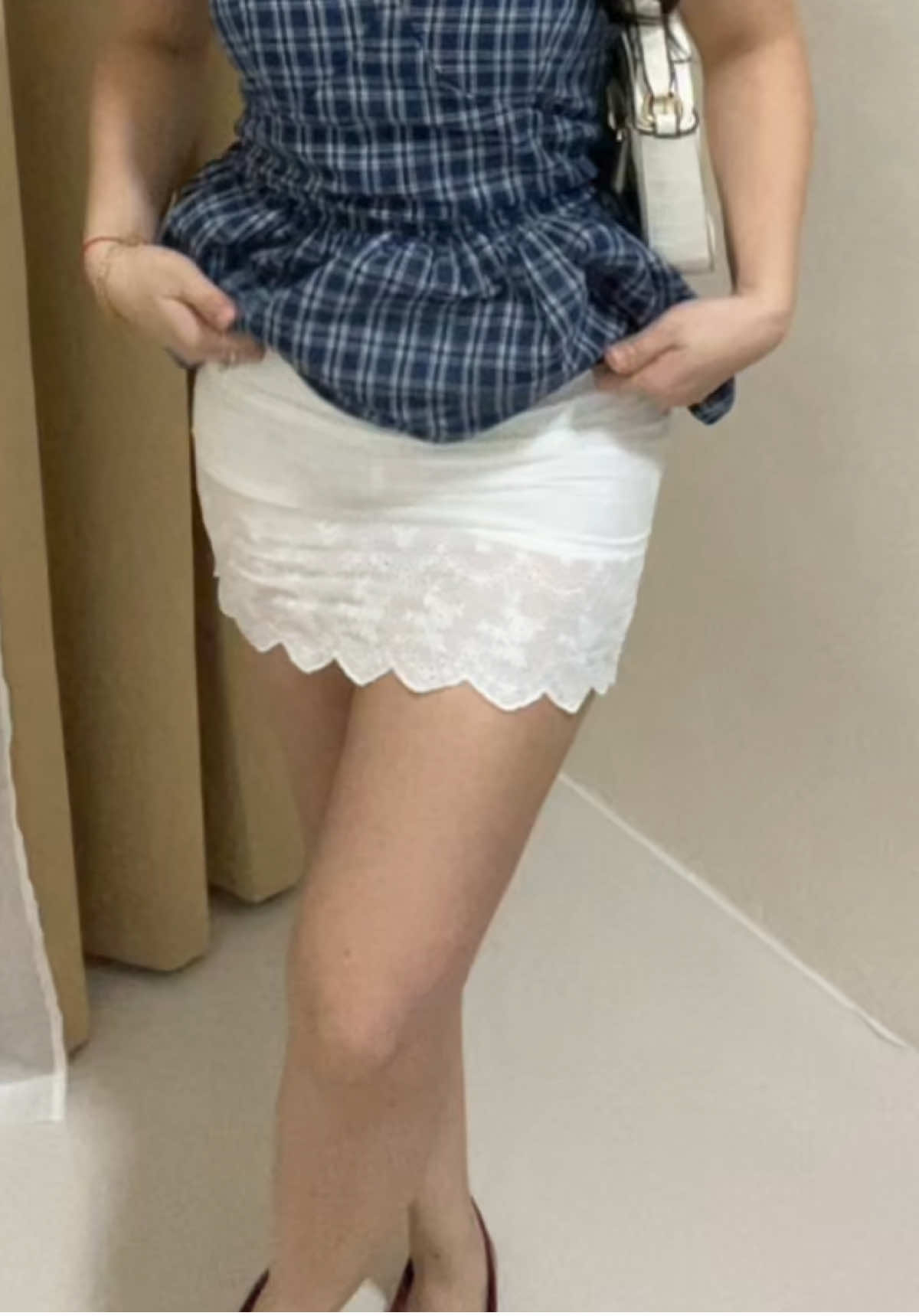 The perfect white skirt for that clean girl look 🤍🌸  #skirt #whiteshirt #OOTD #outfitideas #outfit 