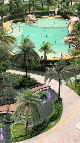 Hồ bơi The Beverly 🏊‍♀️.  #TheBeverly #cacanhothuduc #congvien36ha #VinhomesGrandPark #theopusone 
