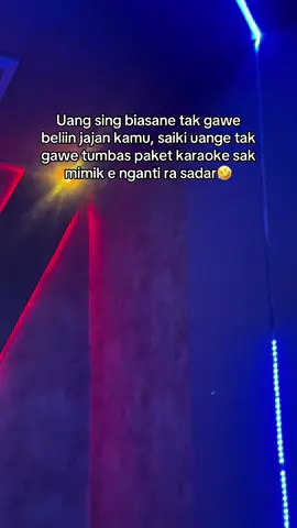 Kamu hilang, dimana ada karaoke aku datang🤣 #adeliakaraoke 