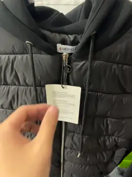 Lên cho ae con aos phao MONCLER cho ae mặc đông hot luôn lên đơn nào ae hàng về sẵn nha☎️✈️🛍️ #quanaoquangchau👗👜 #trending #xuhuong 