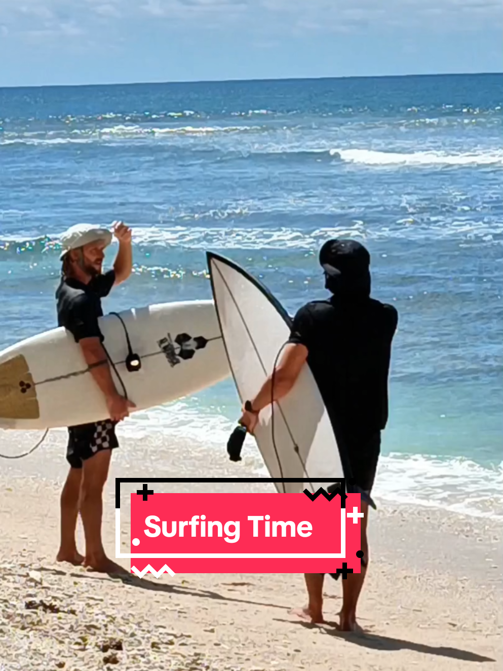 Surfing Time, Krui cerah hari ini. lokasi selancar di pojok pantai labuhan jukung Krui. yang mau liburan sekarang saatnya Krui dalam kondisi cerah menyala dan laut dalam kondisi terbaiknya. #lampung #lampungtiktok #krui #surf #pantai 