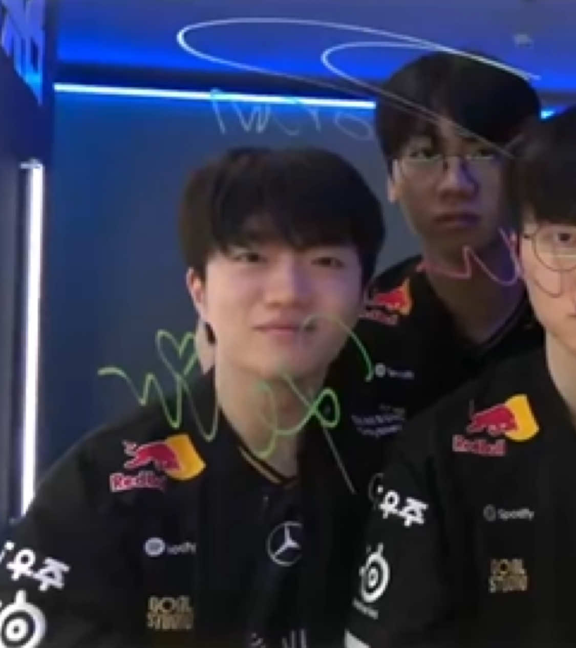 trộm vía hôm nay con zai iu vui 😙