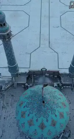 ' في صباحات الجمعة، تُتلى الندبة بشوق القلوب المنتظرة، نرفع الدعاء ونُجدّد العهد مع إمام زماننا، علّه يڪون هذا النداء بداية اللقاء.  جمعة طيبة مبارڪة 🕊