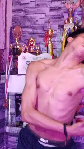 urban legend na may stiff neck 