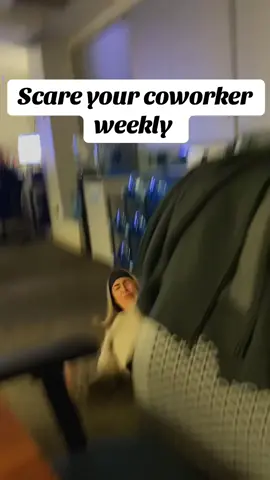 No more scaring my coworker she may have a heart attack next time 😂 sorry @chloeirissss #scareprank #xyzbca #happyhalloween #scaredycat #fyp @Riger @yudy <3 @Jae💕 