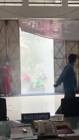 Ya Alloh anginee 😭😭#udan angin#anginkencang #fyp #tiktokviral 