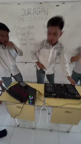 dj in action🤩🥵#fyp #agit #xybca #dj #endeavor 