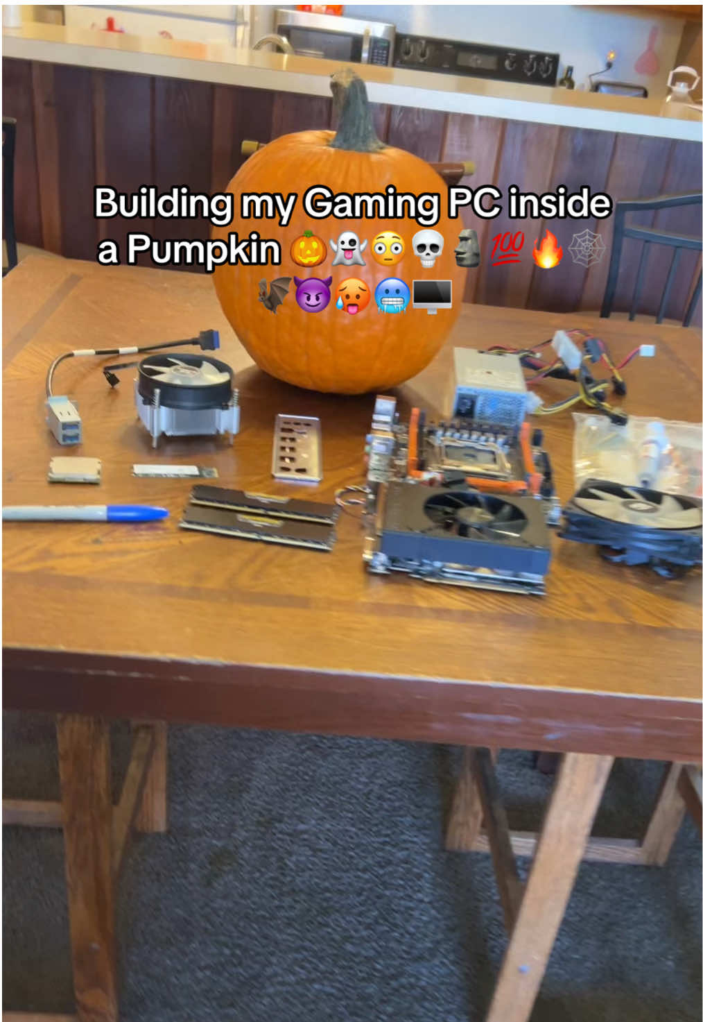 First Pumpkin with 14 CPU cores 💀😈💯🥶🥵😳😱🗣️✅🎃🦇🕸️ #pc #pumpkin #gaming #Tech 