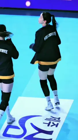 Si kembar kakak beradik yang terpisah, sepertinya kakaknya yang harus menyusul adik nya😅😅 #choiseohyun #seohyun #yerim #goyerim #jungkwanjang 