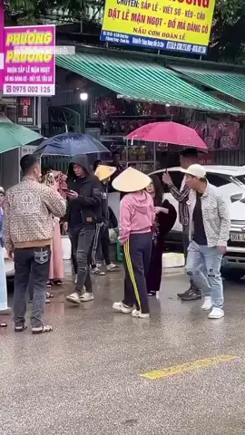 Thầy Huấn Về Đền Cô Chín Giếng đi lễ cô 