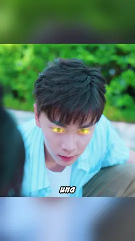 El hombre usó superpoderes para salvar a la gente.#movie #usa #tiktok 