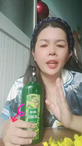 dầu gội thảo mộc Hà thủ ô hỗ trợ giảm gàu giảm ngứa #mcare #daugoi #tranthiphuc #daugoithaoduoc #daugoitrigau 