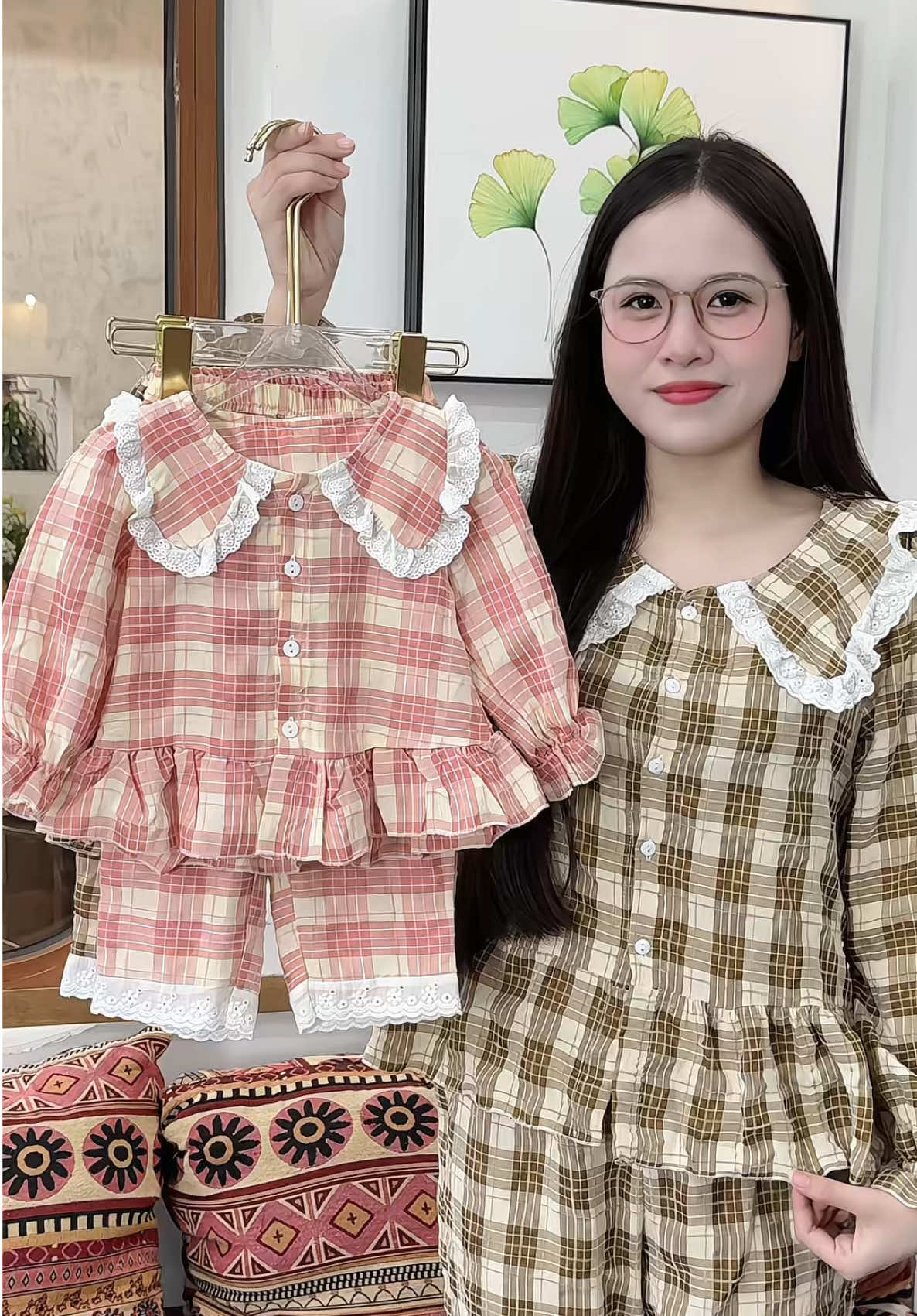 Bộ pijama kẻ caro xinh có size cho Mẹ và Bé luôn 🥰🥰🥰 #thoitrangtreem #bopijamachobe #bopijama #mevabe #phamdiutb 