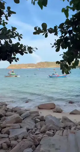 #Một chiều tĩnh lặng, 1 giai điệu buồn của cố nhạc sỹ....Hỡi cố nhân ơi, chuyện tình yêu xa vời.....#