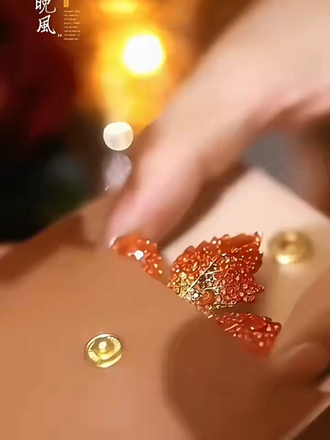 Cài áo lá phong đỏ cao cấp cho nữ, tinh xảo và sang trọng, phụ kiện khí chất cho vest, áo len và áo khoác ngoài, thể hiện đẳng cấp