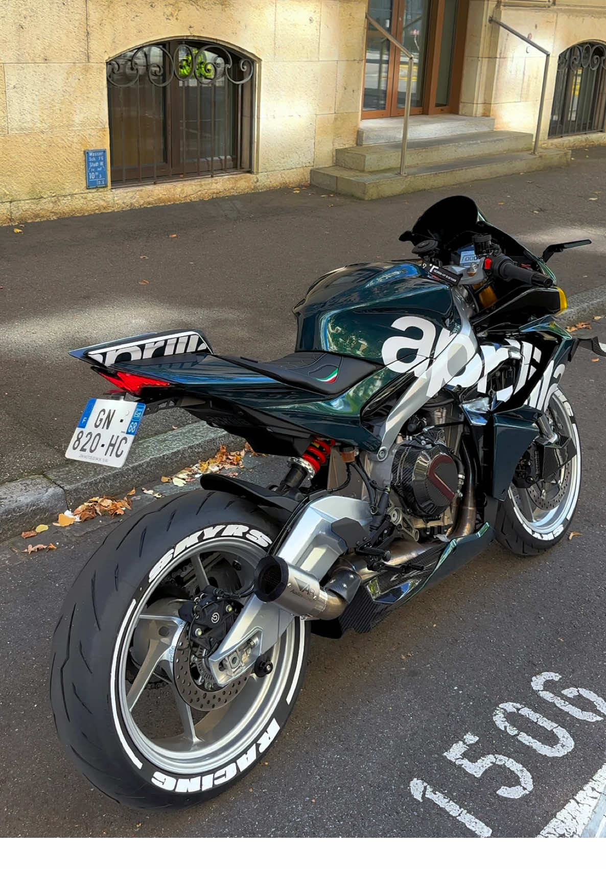 Art. EQUIPEMENT : - Iphone 14 Pro Max - Capcut Pro - DJI ACTION CAM 4 - DJI OSMO SE  SPONSORS : @gilles.drivenbyfunction @ravoonycarwrap -> SKYRS @ILMRACING -> -10% skyrsfr @quadlockmoto -> -10% SKYRS @sellerieantoine  @armaspeed_official  #CapCut #dominatorexhaustsystem #fyp #foryoupage #pourtoi           