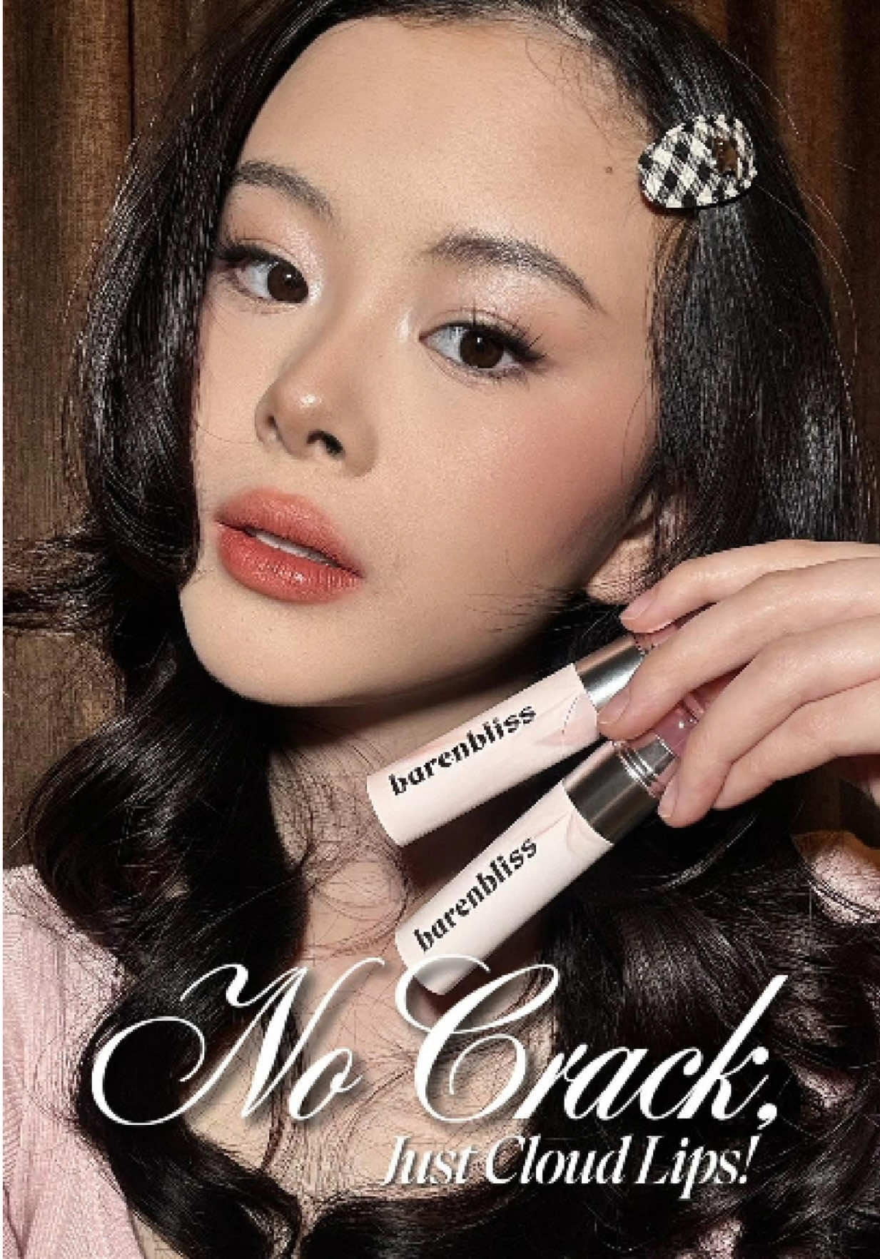 Buat kalian yang bibirnya kering wajib banget pake Blur Tint Duo dari @barenbliss_id sih!! 💕😍 Efek blurnya cakep banget dan tetep lembab seharian 🥹🩷 #rekomendasilipvelvet #lipcreamviral #rekomendasilipcream #liptintviral