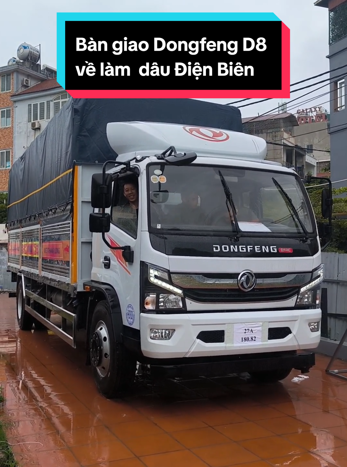 Chiếc xe cuối cùng được bàn giao trong tháng💥 Nay em Lĩnh tiếp túc bàn giao 1 chiếc xe tải Dongfeng D8 về Điện Biên cho ông a Thắng, a Long Chúc các anh đi tốt dùng bền vạn dặm bình an nhé♥️ #xetai #dongfeng #xuhuong #DongfengD8 #dongfengc850 