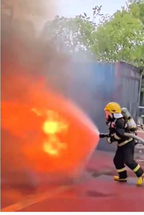 Just saving lives ❤️‍🔥❣️#heartattack #help #foryou#firefighter#usa 