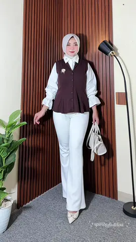 Sumpah ini realpictnya cakep bgt jujur @BE Easy Wear @BasicEveryday.id 🤍🤎#vest #vestknit #rompi #basiceveryday #byeasywear  