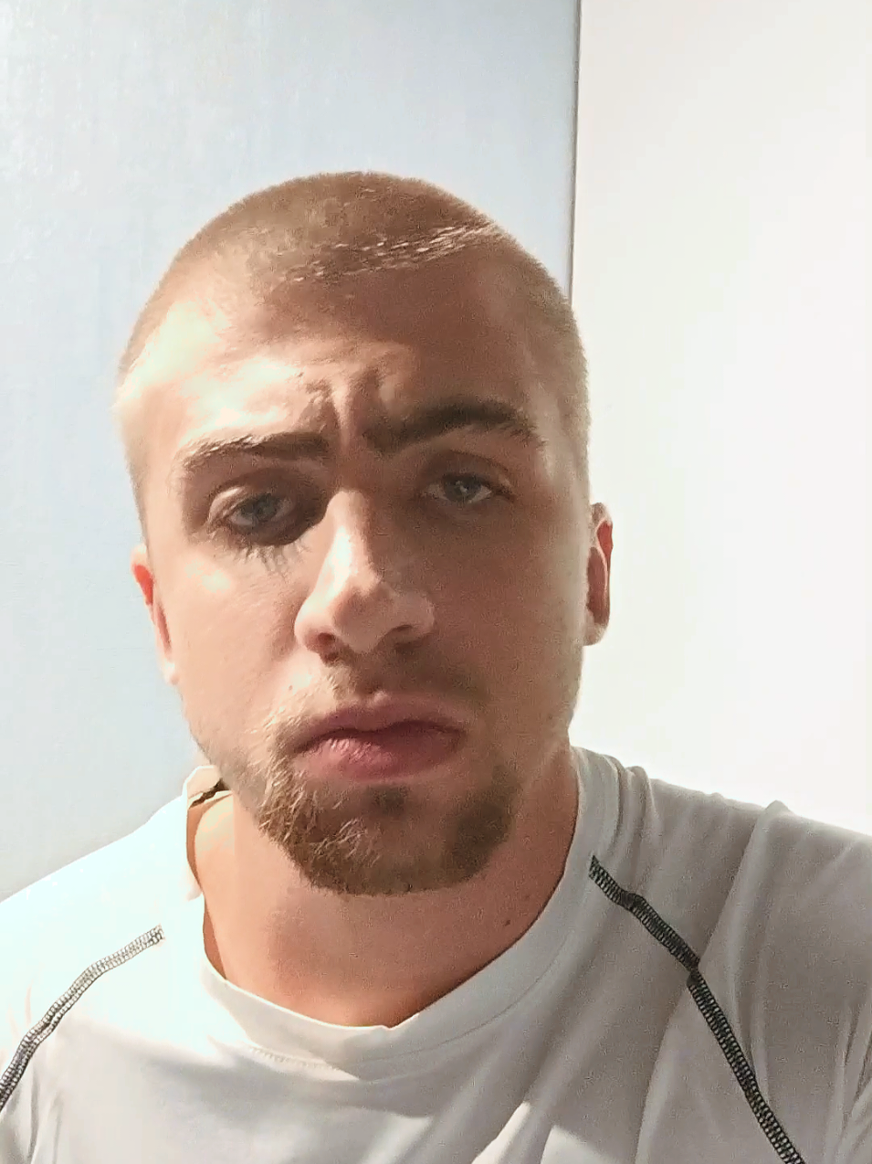 Аккуратней, а то украду весь воздух  #нос #шнобель #ринопластика #кавун 