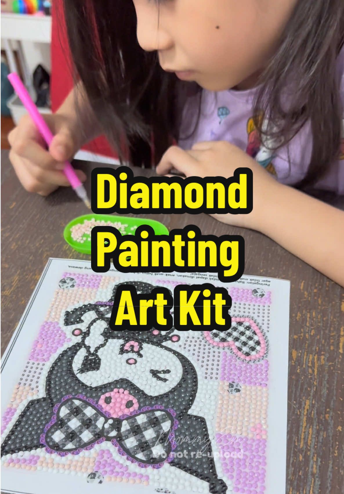 Screen-free bonding time with achi Aria💕 Sobrang cute nitong Diamond Art Kits..creative, at super affordable pa (₱40+lang 😍)! Kung gusto mo rin ng artsy activity na pwedeng gawin with your kids or paminsan pang stress reliever, try nyo to☺️ Promise, mag-eenjoy kayo pareho.. #diamondpainting #diamondart #kidsactivity #christmasgift #kuromi 