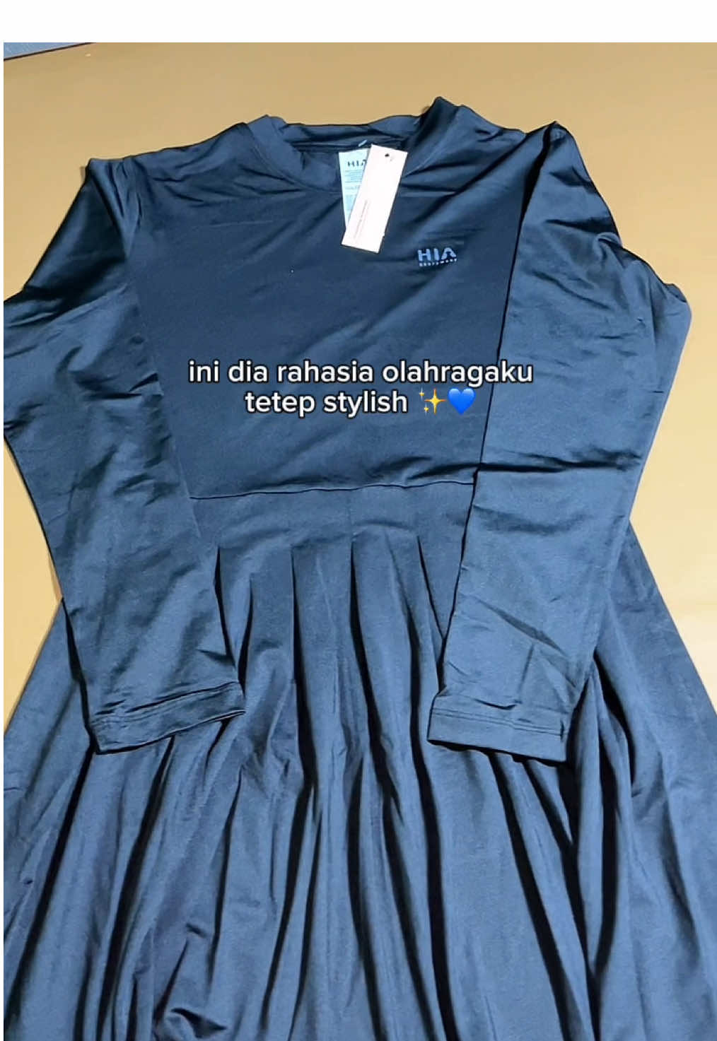 Nggak cuma nyaman, tapi juga stylish pas olahraga 💪💖 Ini dia outfit kece dari @HIA EveryWear bahan adem, fleksibel, dan bikin semangat gerak setiap hari! 🏋️‍♀️ #hiaeverywear #bajuolahragakekinian #activewear #workoutootd 