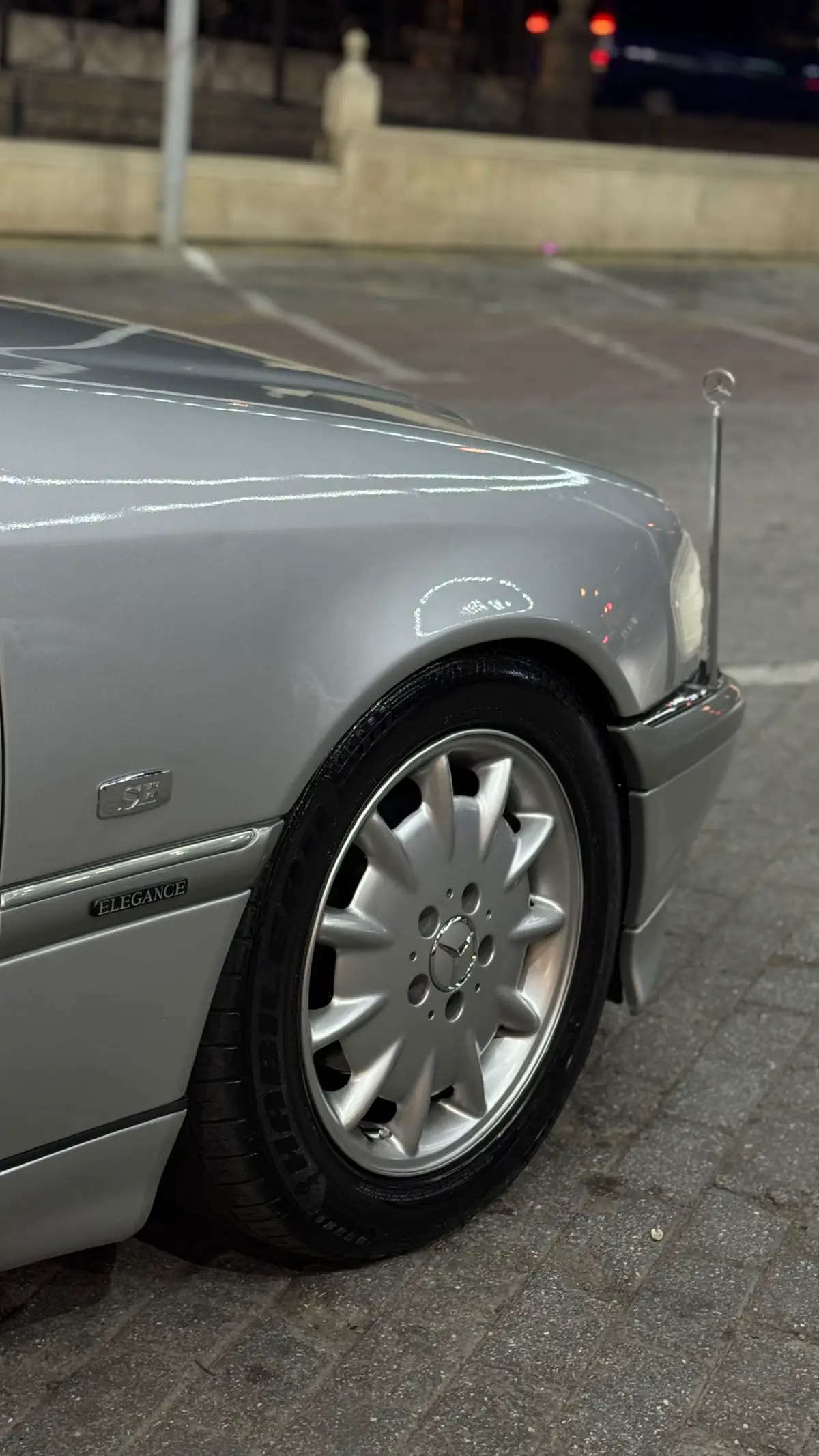 Maşınımın təkərinin qlesirini bəzilərivizin namusundan təmizdi)