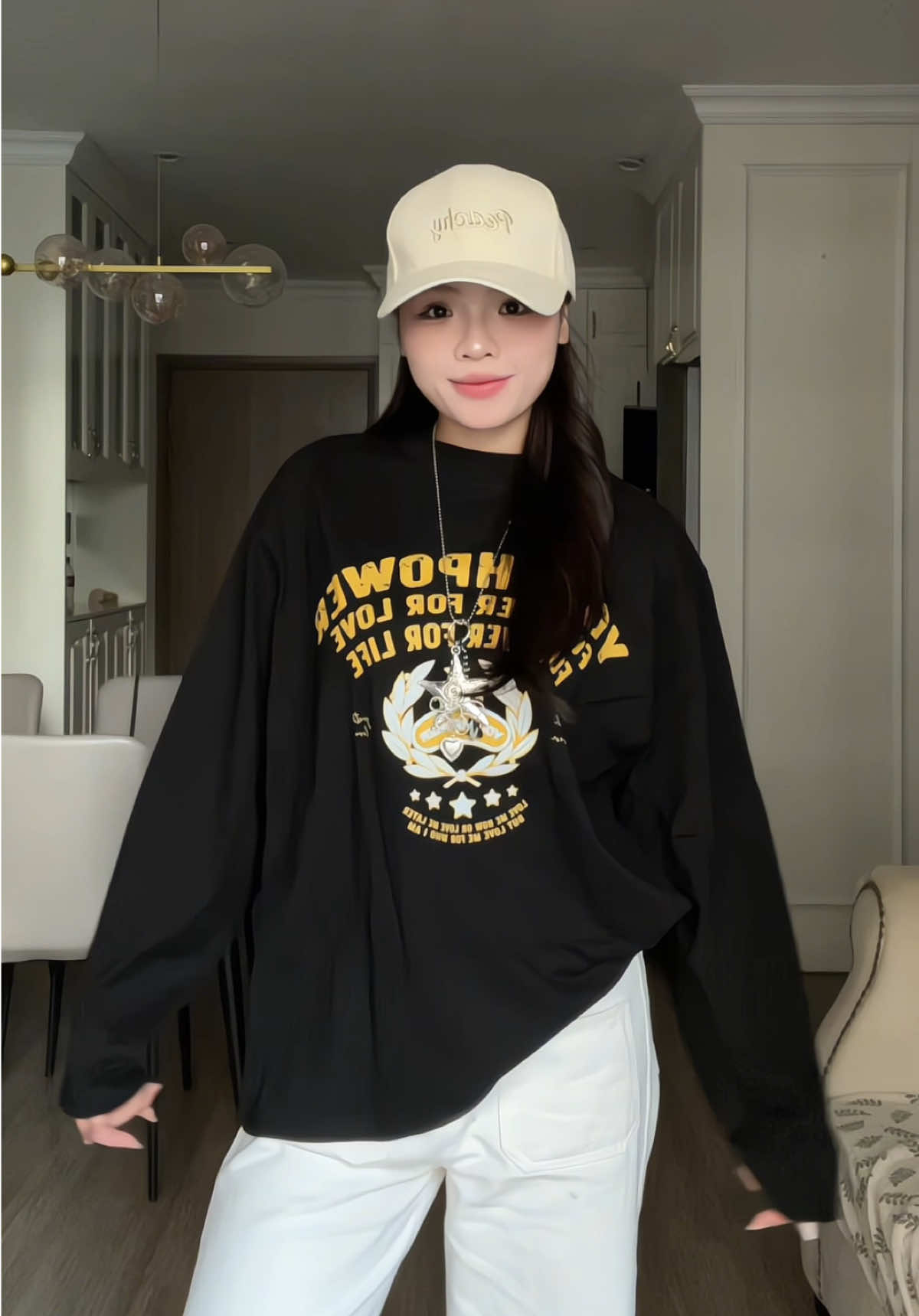 Cất hết áo cộc tay đi đến mùa mặc áo dài tay rồi