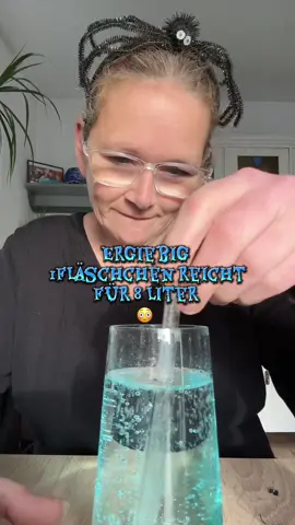 Trinken nicht vergessen  MAXIMALER GESCHMACK:Ultra Vitamin Syrup ist ein Getränkesirup, mit dem du maximalen Geschmack und maximale Erfrischung erlebst ZERO SUGAR, ZERO CALORIES: Unser Getränkesirup zucker- und kalorienfrei – ideal also für den Alltag und auch Diätphasen ERGIEBIG: Eine Ultra Vitamin Syrup Flasche enthält 65 ml konzentrierten Sirup und reicht für ca. 6 L Fertiggetränk B-VITAMINE: Wir haben nicht nur einen Getränkesirup konzipiert, sondern unseren Getränkesirup mit Vitamin B6, Biotin und B12 optimiert EASY MIX: Für einen Drink mixt du einfach einen Teil Sirup mit 89 Teilen Wasser, also z. B. 10 ml Sirup mit 890 ml Wasser und du bist ready #dealsfürdich   #syrup #esn #vitaminB #nahrungsergänzungsmittel 