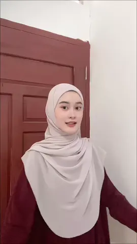 masyaallah bagus banget hijab by Lozy x Hamidah. Suka banget🥺💖 udah gitu innernya lembut bangett #lozyhijab #hijabsyari #lozyxhamidah #hijabembroideryinnershawl @Lozy Hijab 