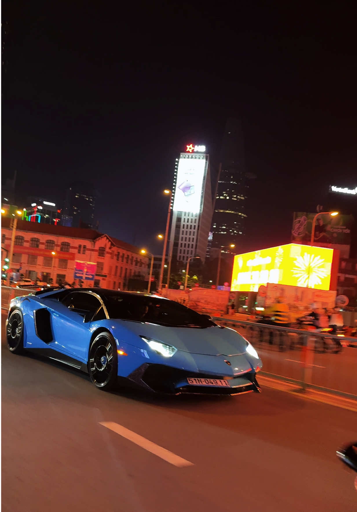 Lần nào gặp lại cảm xúc vẫn như lần đầu gặp Aven SV 🥺💸💸 #lamborghiniaventador #aventadorsv 