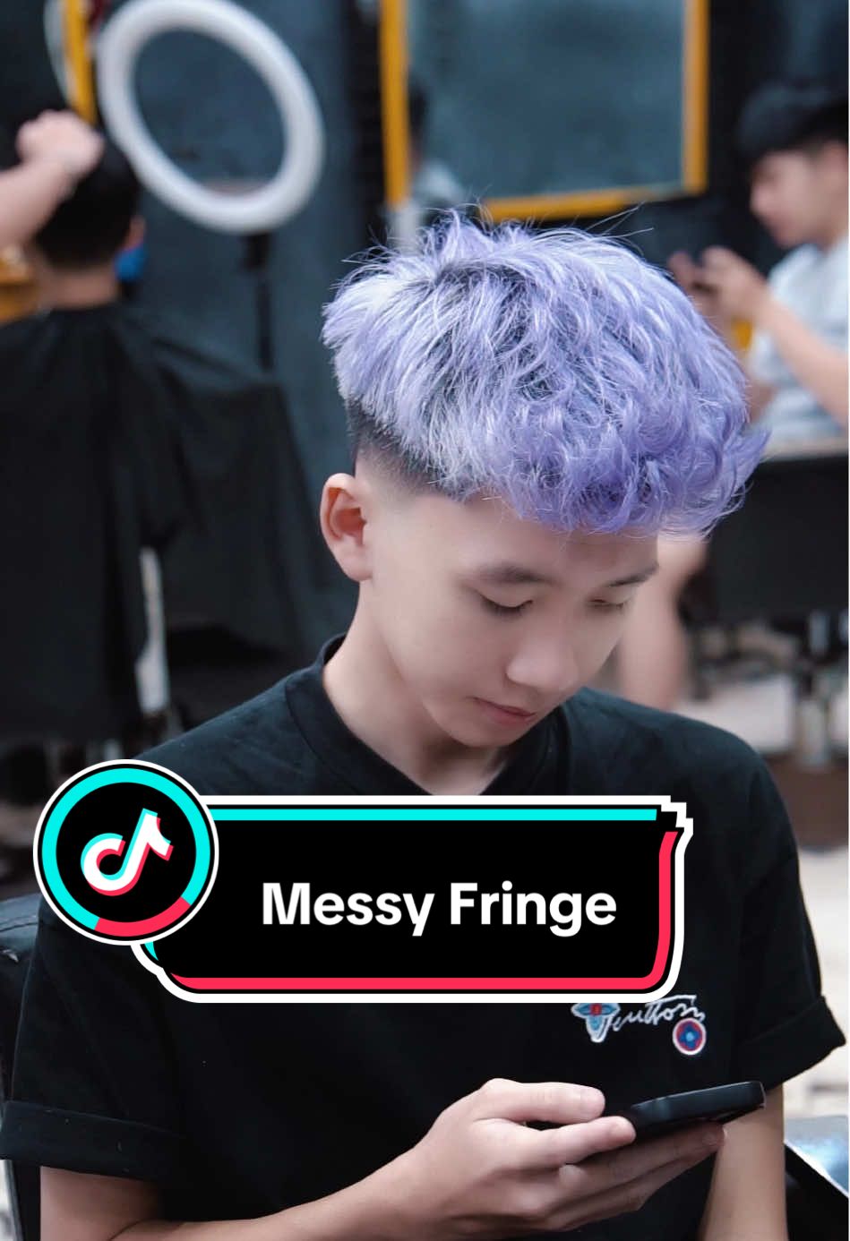 #Top2 kiểu tóc 2025 cho boy phố : Messy Quiff 🔥🔥🔥. Ae qua làm tóc này là được bốc ip 17 luôn nhé #phongbvb #tocnamdepphongbvb #hairstyle #fyp #layerbung#messyfringe #vuaquatang2025 