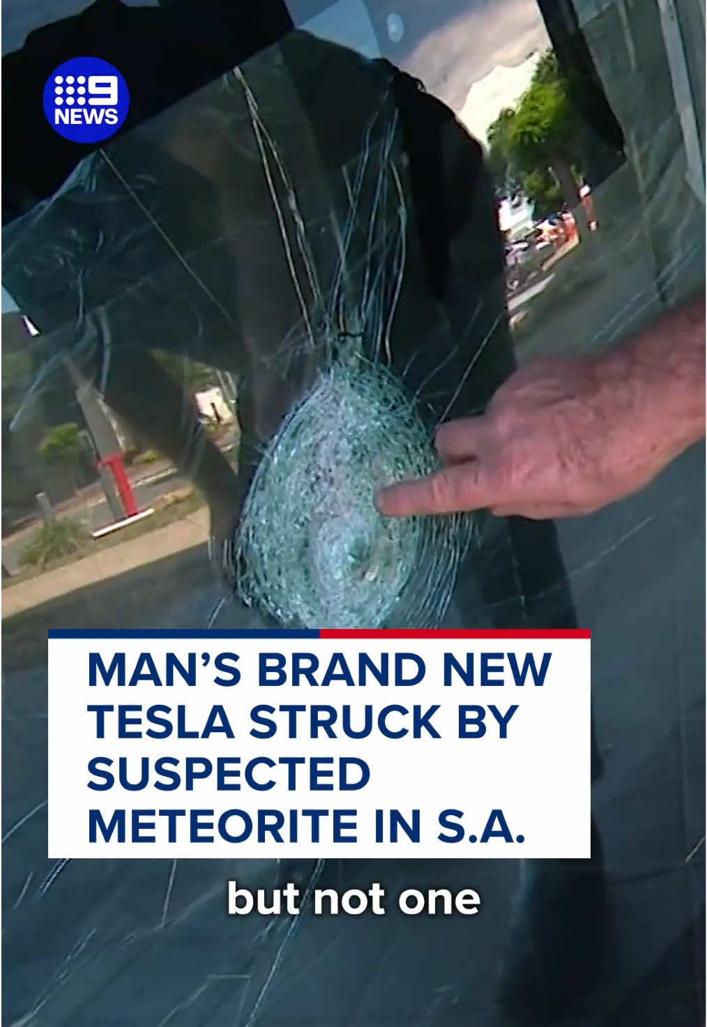 Scientists are now investigating after man was struck by a suspected meteorite while driving on a remote highway in South Australia. #9News #meteorite #tesla #spacejunk #adelaide 