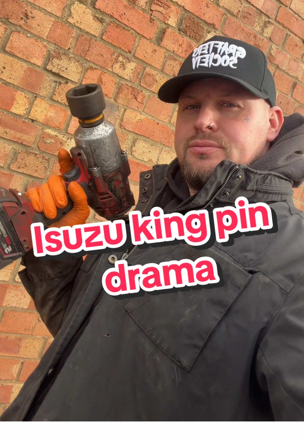 Bad day to be a Japanese king pin! They are always a struggle but this one made us work for it! We got there in the end! #mechanicsoftiktok #mechaniclife #trucks #mechanic #hardwork 