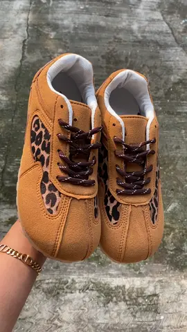 #fyp #sepatusneakers #sepatucasual 