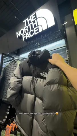 why’s it suddenly so cold? #JDSports #JD #TheNorthFace #FYP #Winter #Shopping #TNF 