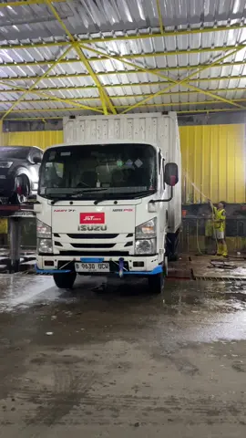 Uh Gantengnya Ah🥰 #lewatberanda #boxbalapseduluran🤙 #fyppppppppppppppppppppppp #jntexpressid #truestory 