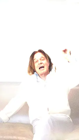 Ab heute gibt es endlich meine Neue Single „König bleibt König“. Hört sie Euch an! Postet Ihr doch mal Eure Erlebnisse mit dem König von Mallorca! Würde mich interessieren.  #80jahrekoenigvonmallorca#koenigbleibtkoenig#schlager#koenigvonmallorca 