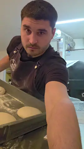 PIZZA MORNING STRETCH 🫡#pizza #viral #neapolitanpizza #FoodTok #PIZZAYOLO 