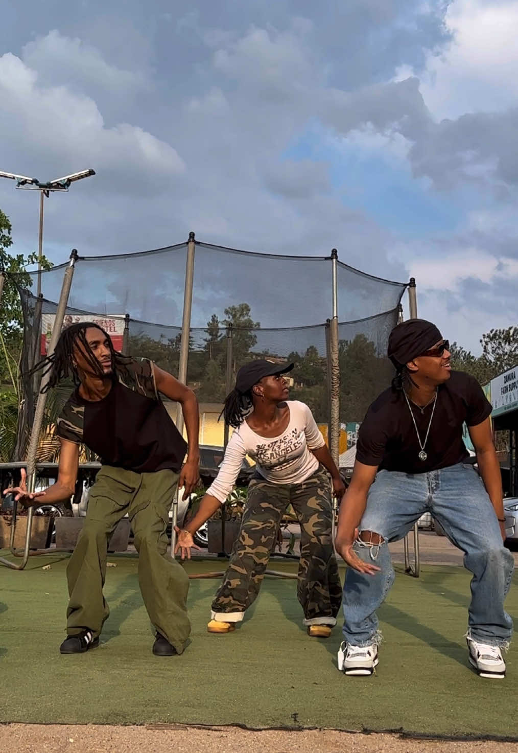 On the floor! 🌊 w/ @double_chriss @Saddie_vybez 🇷🇼  #jordankallas #OnTheFloor #rwandatiktok🇷🇼 #fyppppppppppppppppppppppp 