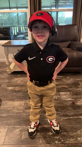 Trick or treating with little Kirby!! #kirbysmart #UGA #fyp #georgiafootball #clapyourhands @Georgia Football @Dana Durrence 