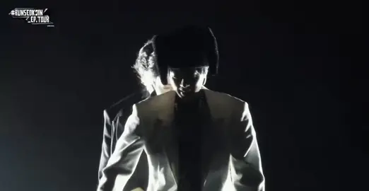 Super Tuna by JIN feat JungKook and J-Hope RUNSEOKJIN EPTOUR ENCORE DAY 1 #jin #jungkook #jhope #runseokjin