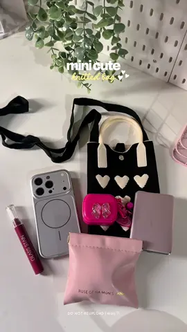 mini cute knitted bag 🎀✨ #knittedbag #minibag #cuteminibag #slingbag #bagsforwomen 