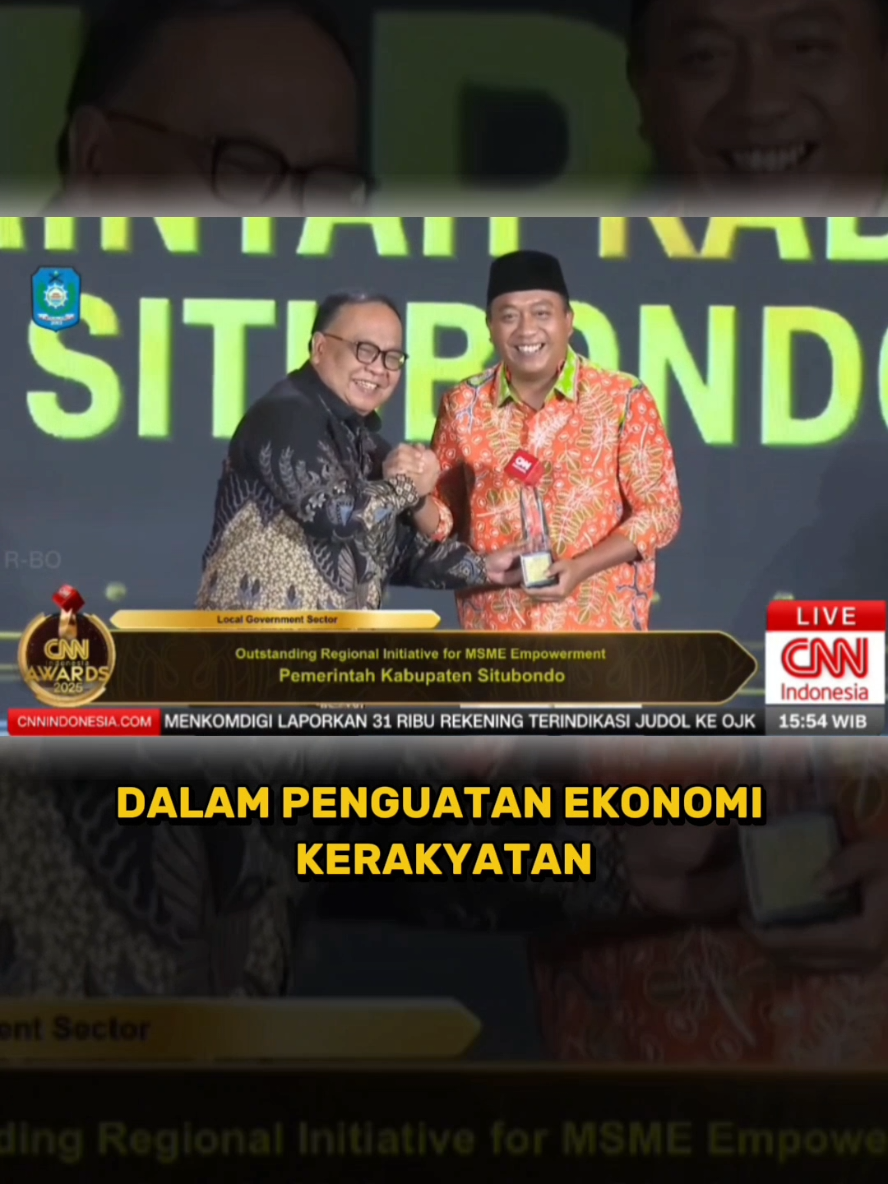Akhirnya apa yang kita kerjakan diapresiasi oleh berbagai lembaga, terimakasih Transmedia. #cnn #penghargaan #nominasi #vorsaumkm #award #masrio #situbondonaikkelas #bupatiku #situbondo 