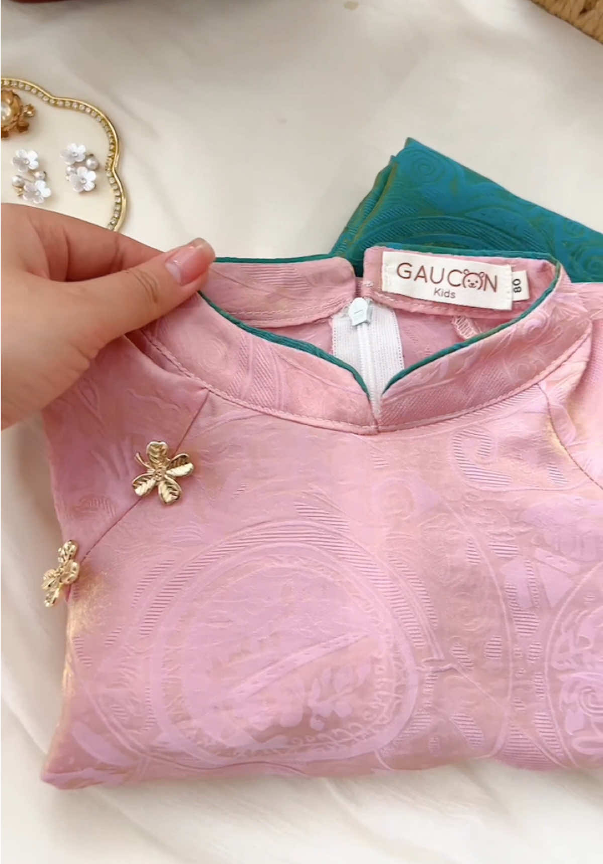 Diệu Lam hồng cũng xinh ☺️ #aodaitet #aodaichobe #aodaitetchobe #gauconkids #aodai 